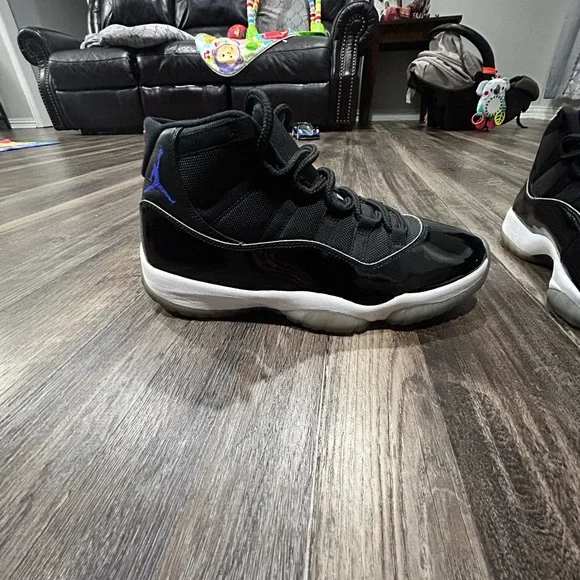 Jordan 11 space jam 2016